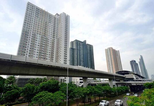 คอนโดสาทร